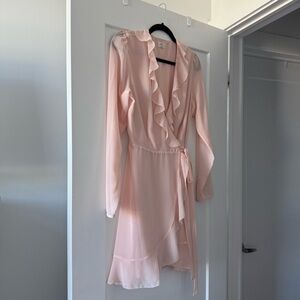 Aritzia Wilfred pale powder pink Louise ruffle wrap dress - size Medium (M)